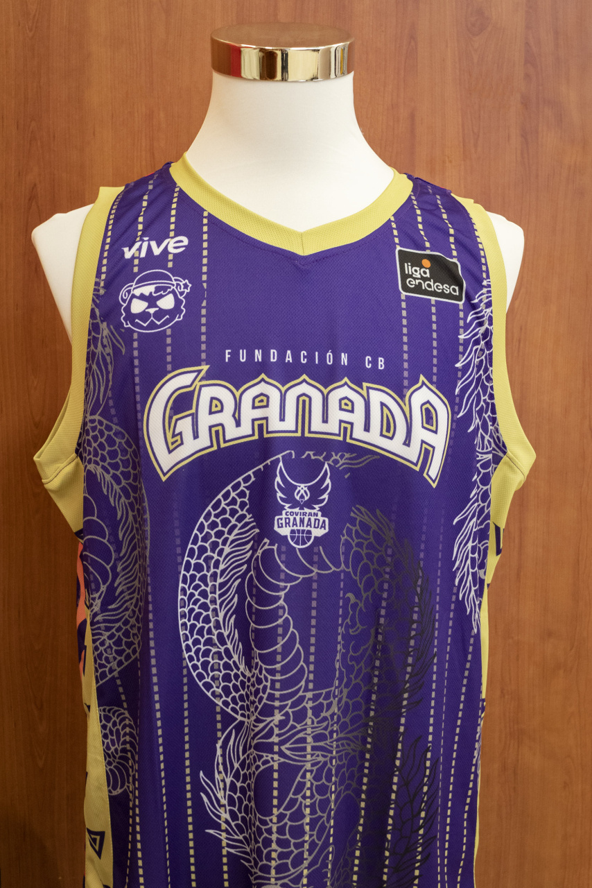 Camiseta morada Fénix Camp by Saiko